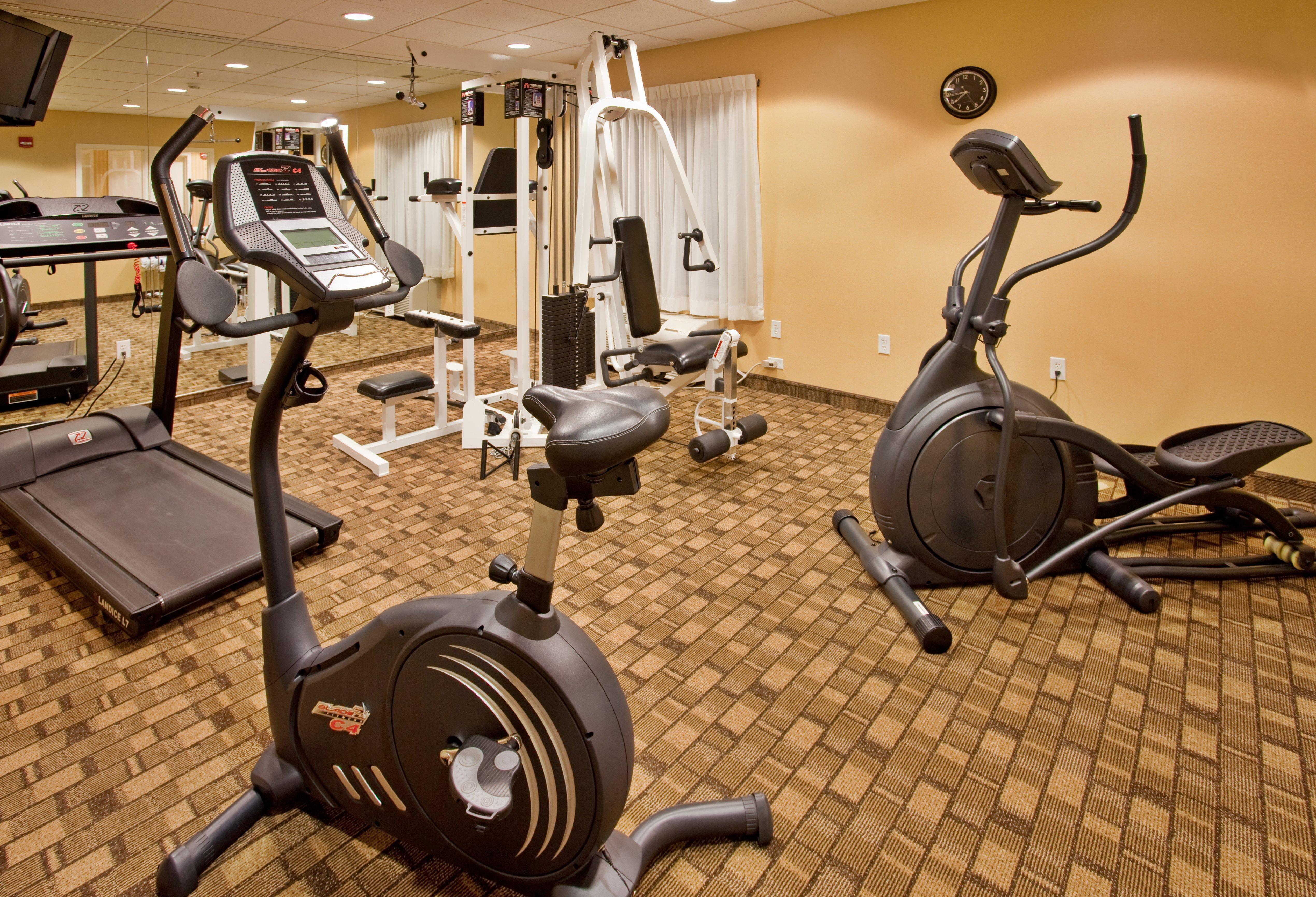 Holiday Inn Express Hotel & Suites Wichita Airport By Ihg Esterno foto